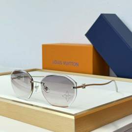 Picture of Louis Vuitton Sunglasses _SKUfw77095930fw